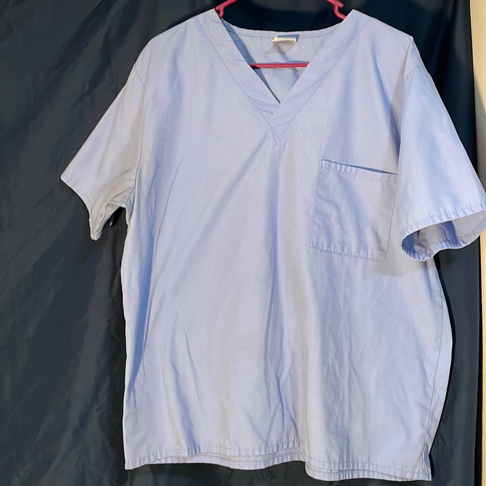 M Scrub Top